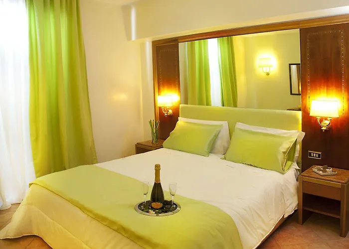 Max Hotel 3*